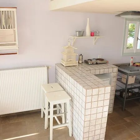 Crisio شقة فندقية 3*